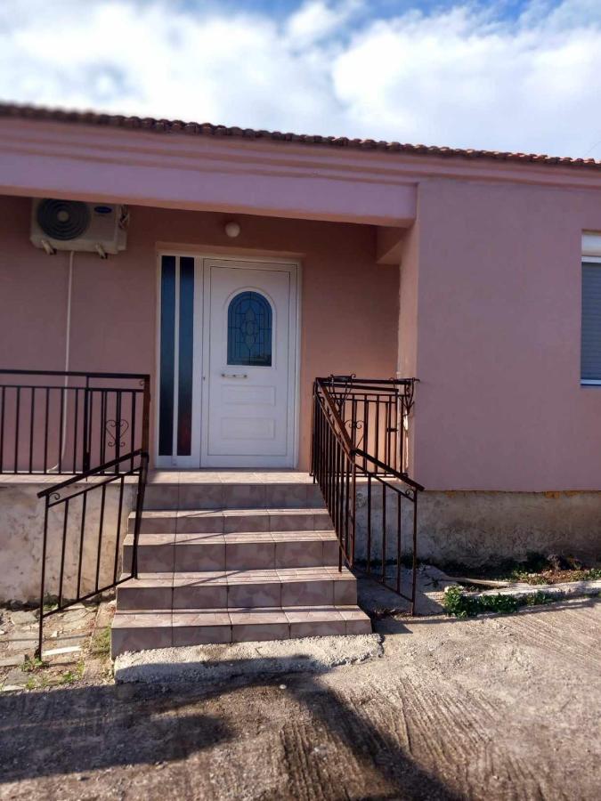 Villa Μονοκατοικια 3 Δωματιων Kateríni Exterior foto